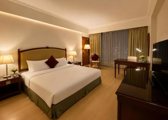 Oriental Crystal Hotel